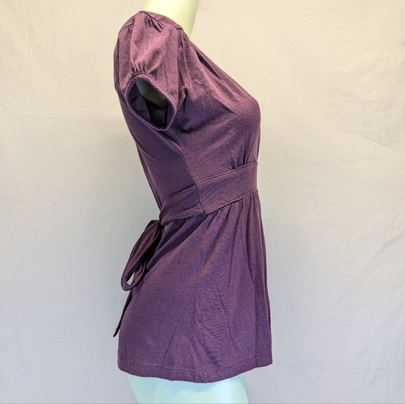 Tommy Hilfiger Flared Plum V-Neck Blouse Empire Tie-Back Waist Vintage TH Purple - Picture 3 of 12